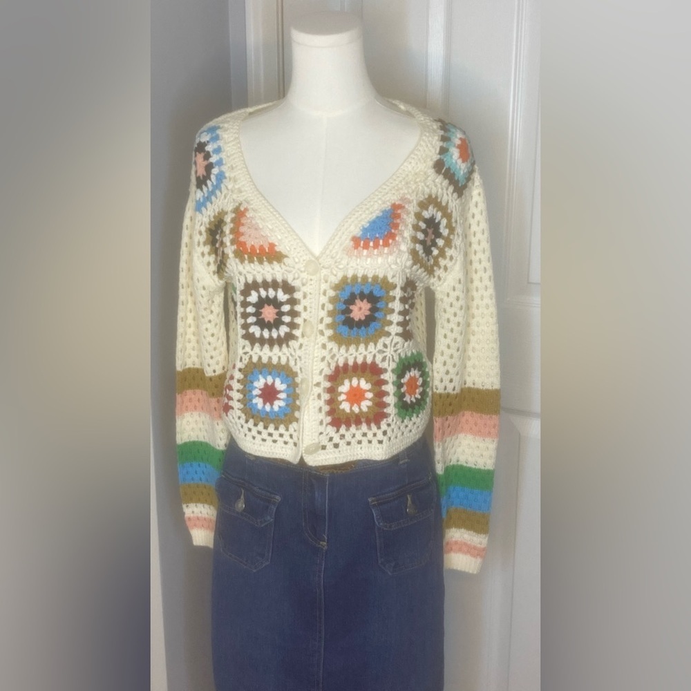 Colorful Crochet Patterned Women's Sweater - Picture 3 of 8